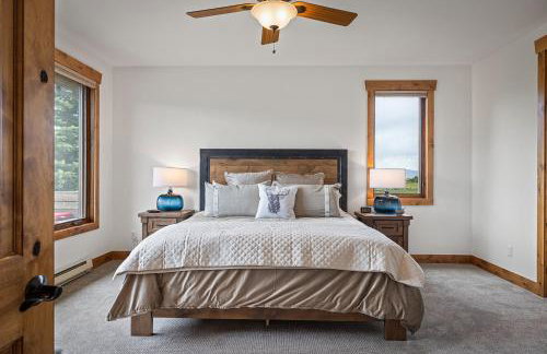 Teton Melody by KABINO Partial Air Conditioning Hot Tub FirePit Foosball Telescope Games WiFi Grill Mtn Views - Foto 21