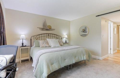 Lakefront Osage Beach Condo + Workspace w/ Pool Views - Foto 19