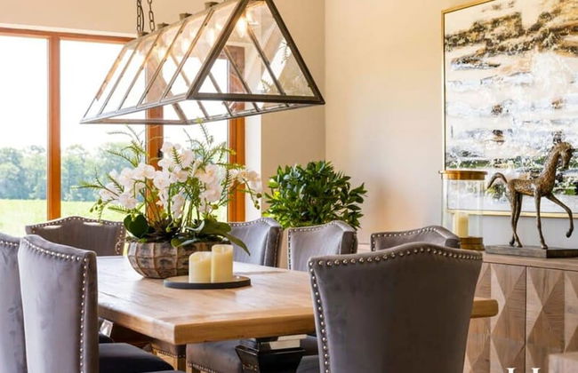 Luxurious 4 Bedroom Vineyard Villa Stanlake Park - Foto 1