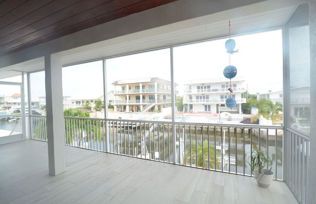 Beautiful Canal Front Home With Above Ground Pool, Dock And Fish Cleaning Station 4 Bedroom Home by RedAwning - Photo 29