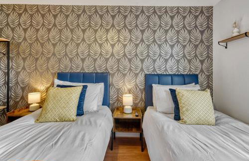 Cosy Central 2-Bed Flat City View & Parking - Foto 16