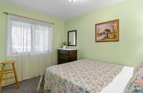 Dog-Friendly Cozy Home with Hot Tub and Lake Access - Foto 23