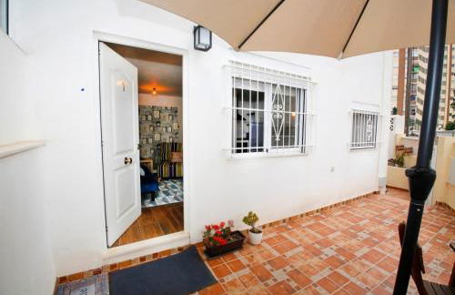 Stylish and Spacious Studio -4 minutes walk to Beach - Photo 19