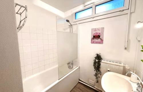 LE LOGIS DE L'ARQUEBUSE GARE, Centre ville et Cité Gastronomique - Foto 14