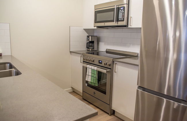 New Apartments in Cranston by GLOBALSTAY - Photo 33