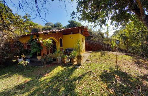 Casa de campo serrana, alegre e com piscina - Foto 18