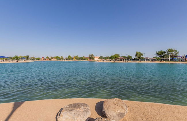 Spacious Oasis Spring Training Pool Tennis - Photo 35