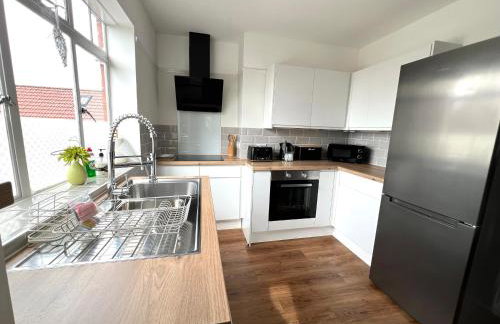 Large Family-Friendly 2BD Glastonbury Retreat, Sleeps 5 - Foto 26