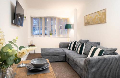 Contractor‑Heaven 5BR Home 4.5 Baths Wakefield - Foto 2