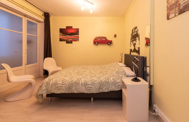 Vintage Apartment With sea View in Ostend - Photo 4