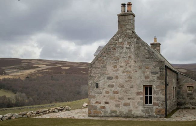 Inverenzie - Luxury Farmhouse With Mountain Views - Photo 2