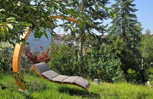 Exklusive Ferienwohnung Bad Salzschlirf - direkt am Waldrand - großer Garten kompett umzäunt - Hunde willkommen - 2 private Stellplätze - Foto 4