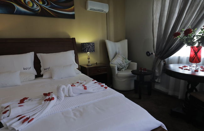 Ledumo Lodge - Photo 7