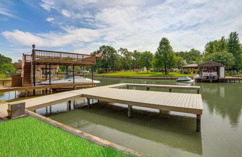 Private Dock Waterfront Cedar Creek Lake Home - Foto 2