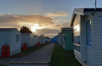 Hayling Island Holiday Park Holiday Home Sleeps 4 - Photo 14