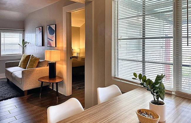 Cozy Charm Studio W 2BR I Fully Furnished - Photo 23