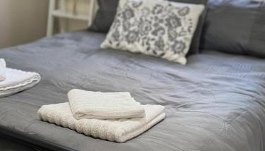 Spacious 2-Bedroom Flat Near Shops & Transport - Foto 2, towels