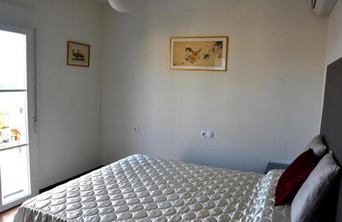 Villa with panoramic sea views - Photo 22