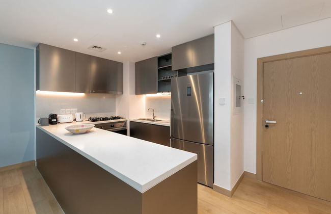 Cozy La Mer 2BR w Beach Access - Photo 11