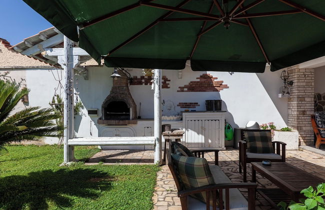 Villa Erika with private pool and garden - Foto 35