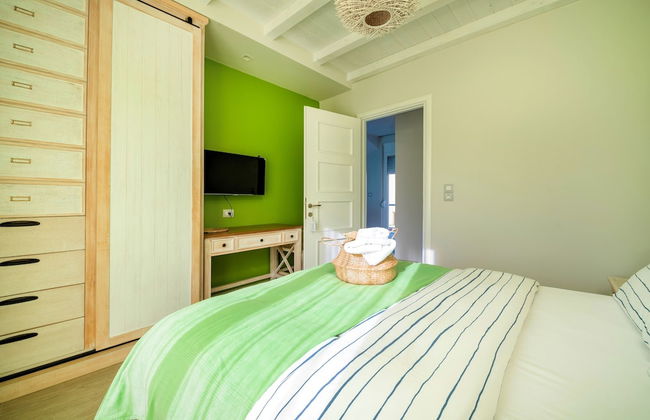 Seabreeze Villa - with Jacuzzi & heated pool - Photo 10