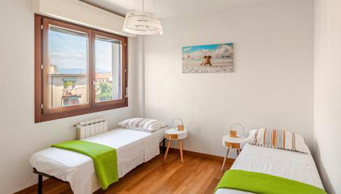 5&5 - Spacious, Bright, With FREE Private Parking - Foto 5