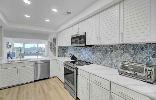 1408 Ocean Club by Avantstay Oceanfront Home w/ Amazing Views! - Photo 9