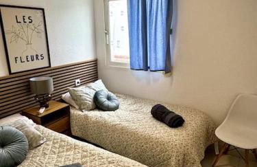 Luxury 2-Bed Marina Apartment - Photo 6