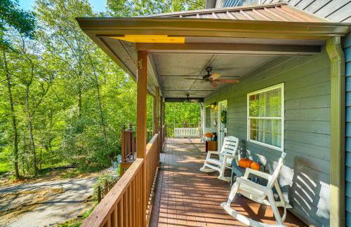 9 Mi to Lake Burton Cabin with Deck Near Helen - Foto 19