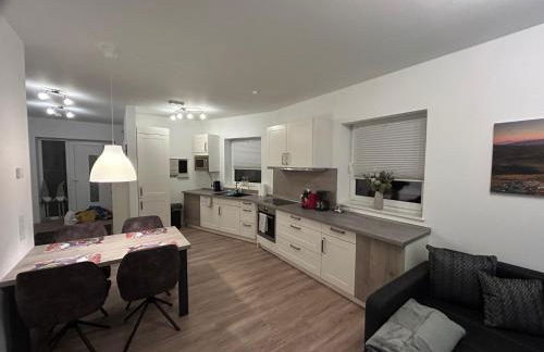 Moderne Ferienwohnung Green Garden mit Garten und Stellplatz - Foto 1