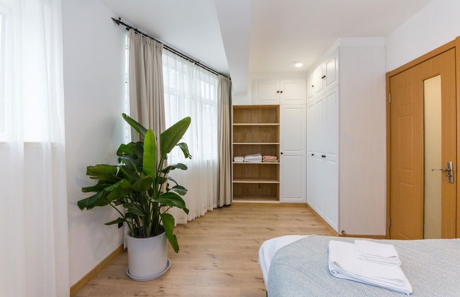 Henry's Apartment South Maoming Road - Photo 3