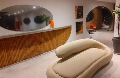 FLAT ENCANTADOR A UM PASSO DA PRAIA - Foto 4