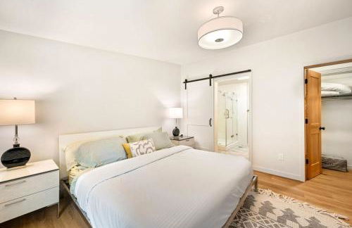 New Baileys Harbor Home, 1 block DT with Huge Yard - Foto 20