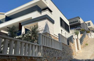 Luxury Beachfront Villa Carlisa - Photo 18