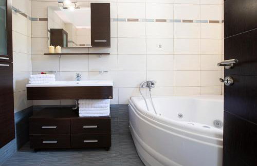 Red Villa - Photo 39