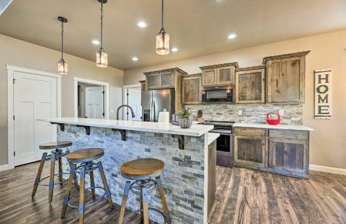 Hot Tub & Ponderosa Views! Luxe Cabin in Lakeside - Foto 6
