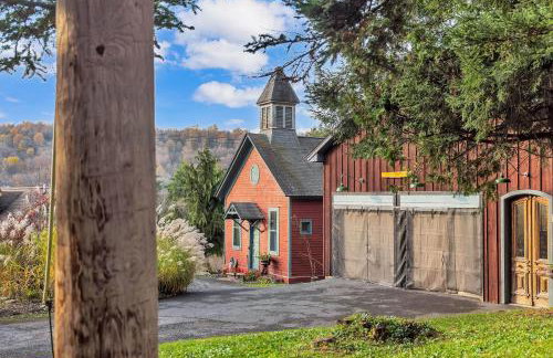 Hot Tub and Large Yard Elegant Deansboro Getaway - Foto 39