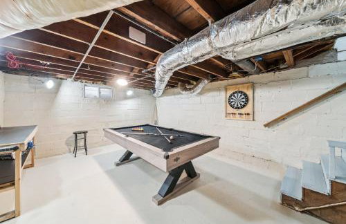 Hottub, Pool Table, Basketball, Firepit, Sleeps 8 - Photo 6