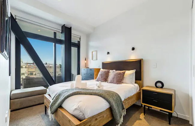 Modern Living In Prime Location! - Foto 2