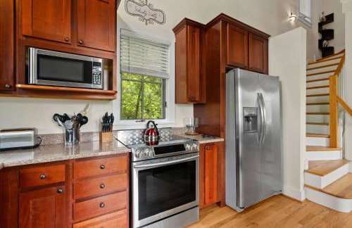 Mtn Views Hot Tub Close to Asheville - Foto 13