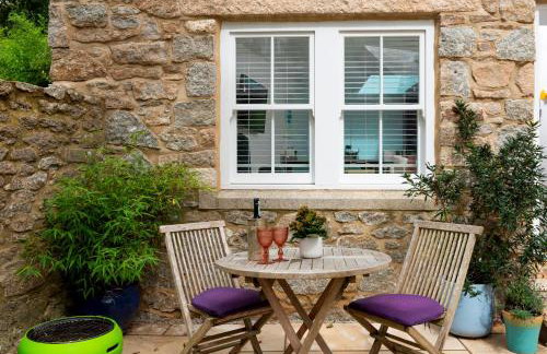 Tropical Gardens 1 bed cottage Central Newlyn - Photo 48
