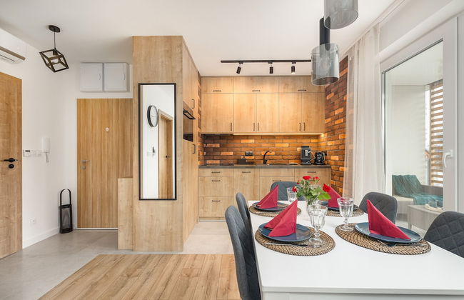 Coast Apartment With Balcony by Renters - Photo 12