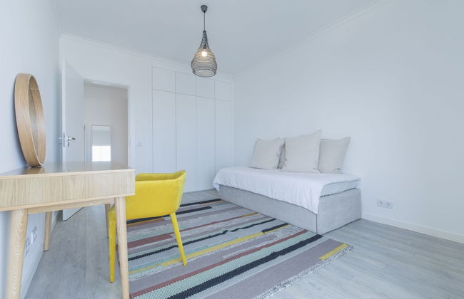 Luxurious Seaview Apartment in Estoril - Photo 13