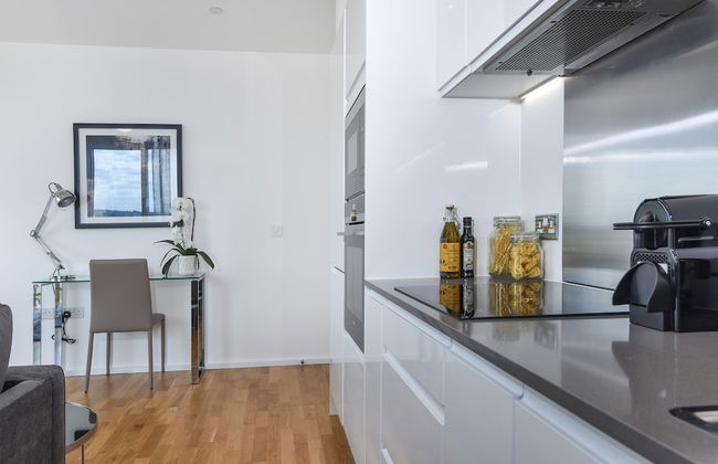 Millharbour Residences - Photo 5