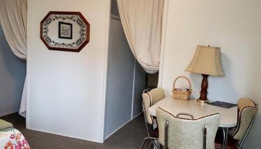 Rustic Lakeside Vacation Rental with Beach Access in Vermilion, Ohio - Foto 3