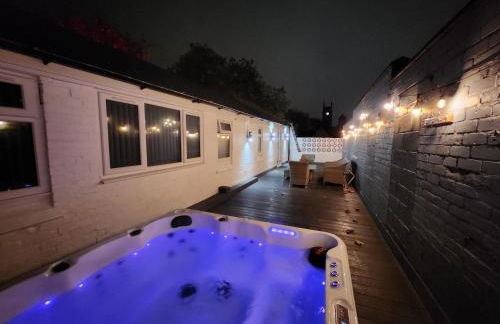 Derby City Centre Apartment With Roof Top Hot Tub - Foto 59