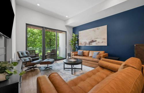 Immaculate Penthouse Double King Suite on Butler St with rooftop deck and free off street parking - Foto 9