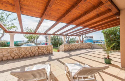 Apartments Hidden Beach Gem - Photo 15