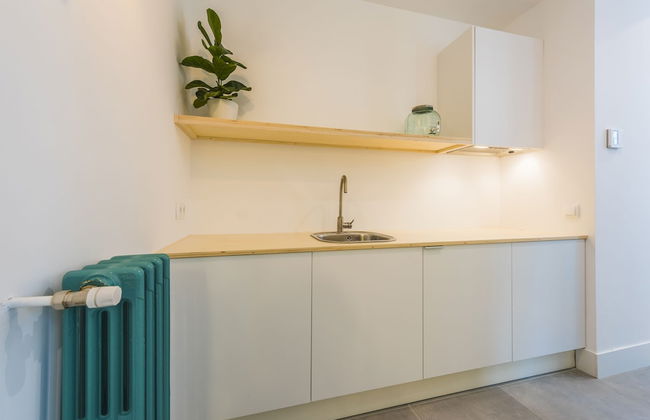 Be Mate Gran Vía Suites - Photo 33