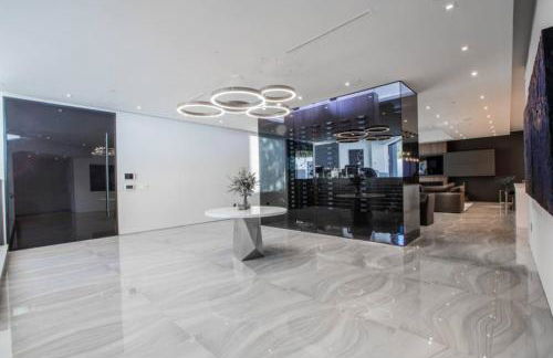 Beverly Hills Luxurious 4BR Villa with Pool and Views - Foto 10